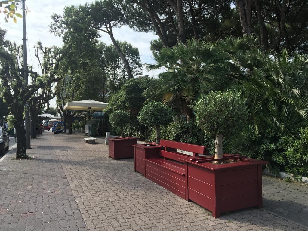 Il Parco Apartments Marina di Massa Εξωτερικό φωτογραφία